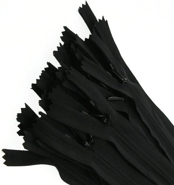 16 Inch Nylon Invisible Zipper, Close End Hidden Zipper for Sewing, Handmade, Clothes, Garment, Bags, Home Textile, Tailor Sewer Crafter's Special (25PCS, Black) YIGUANXIN 2 512NI23ToRL. AC