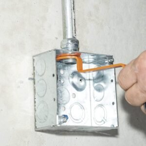 Klein Tools 50900R Conduit Lockout Wrench Set, Tighten and Loosen Locknuts in Tight Spaces, 1/2, 3/4 and 1-Inch, Offset Bends, 3-Piece - Image 11