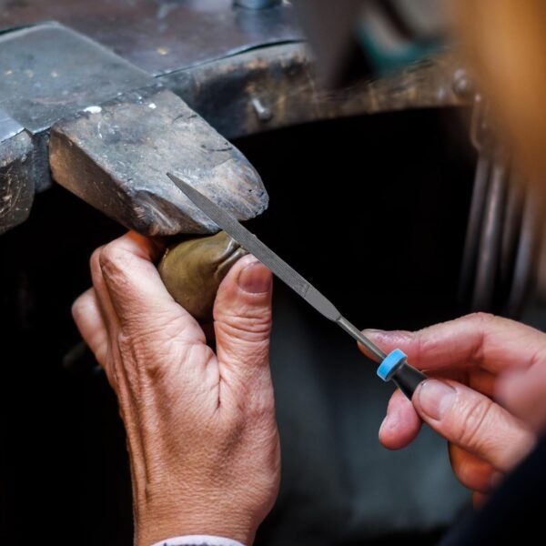 Metal Needle File Set Metal Files Files Tools for Metal Needle Files Small File set for Metal Work Flat File File Tool Steel File Hand Files for Metal Wood Plastic Jewelry Leather DIY 6 Pcs 8 71WRmLhhZyL. AC SL1500