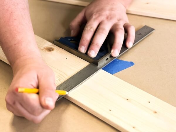 PEC Tools 2-Piece Combination Square Set - 4R 6” Machinist Blade Cast Steel Head, Reversible Locking Bolt, Scribe, for Metalworking, Carpentry and Multiple Applications, Made in USA 5 81l+M8W2LFL. SL1500