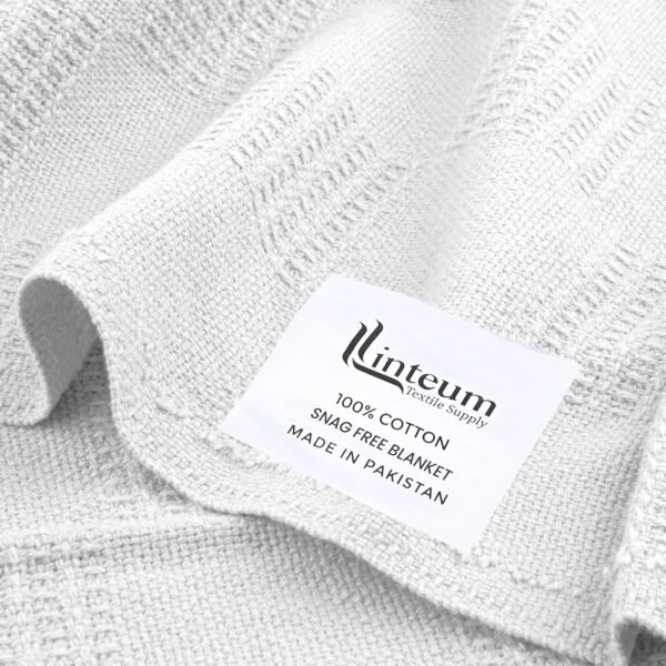 Linteum Textile Supply Institutional Snag-Free 66x90 Hospital Blanket—Durable, Lightweight & Compressed—Ideal for Healthcare Facilities, Nursing Homes & Shelters, 1 Pack (White) 7 91KGMC3idZL. AC SL1500