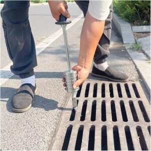 Manhole Cover Lifting Tool, 31-Inch Reverse Hammer,Manhole Cover Lifter, High Carbon Steel Manhole Cover Opener for Home & Industrial Use.（Functionality Patent has Been Applied for） - Image 6