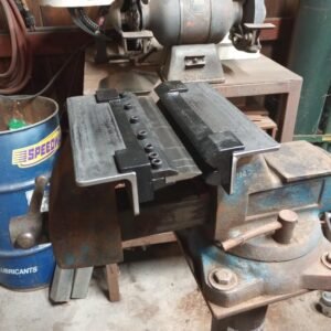 KAKA INDUSTRIAL Magnetic Vise Mount Brake,8 inch Brake Bender, BDS-8 Magnetic Vise Attachment for 14GA Steel and 1/8" Aluminum, Metalworking Tool for DIY, Workshop - Image 4